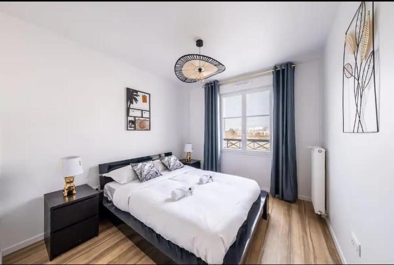 סאריס Disney At Home 3 Bed Rooms- Confort 90M2 - Best Location מראה חיצוני תמונה